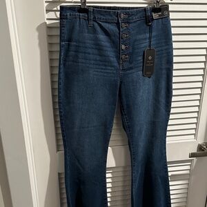 NWT Truth + Theory Vintage Five Buttons  Premium High Rise Flare Jeans. Size 14